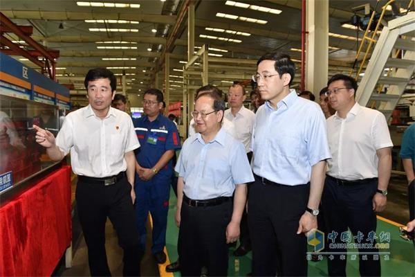 廣西壯族自治區(qū)黨委書記鹿心社，政府主席陳武、副主席秦如培等領(lǐng)導(dǎo)密集來到玉柴